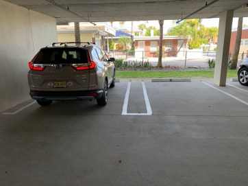 5F20037E-B866-43EB-B2DF-11A42D85F64D