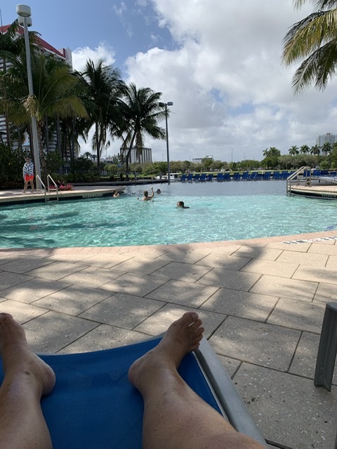 0B045309-C2C8-427C-BDF8-3BC1174FB068